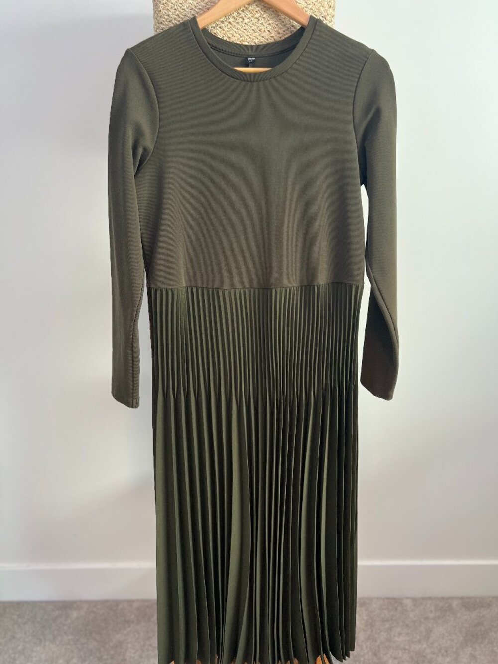 Uniqlo Olive Green Pleated Maxi Dress